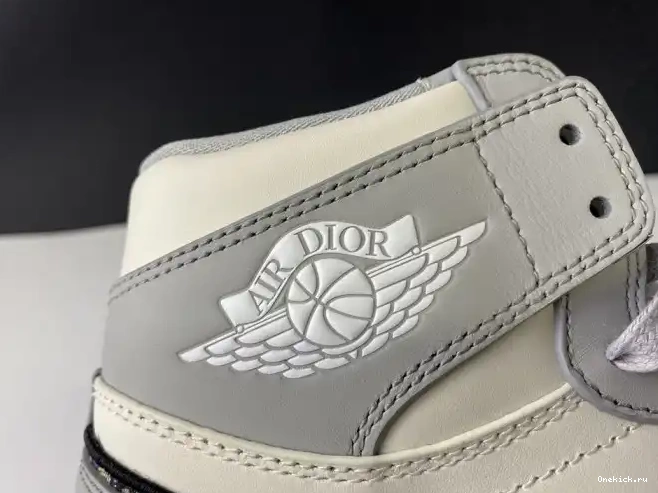 One Kick x Jordan 1 CN8607-002 shoe box) Retro High DR (DR 0602